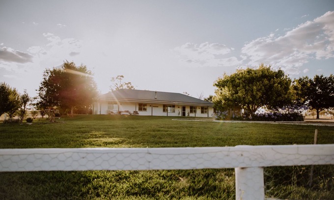 Menah Casa | Mudgee-gooree Farm Stay's Light, Bright and Welcoming House Just 7km From Mudgee