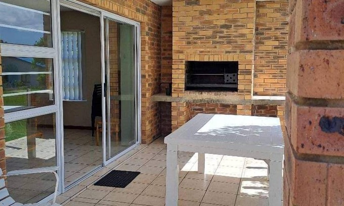 Still Bay Apartamento | Muir Holiday Apartments