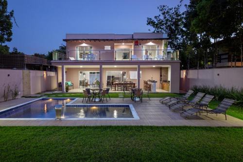 Arraial d'Ajuda Casa | Muito espaço para criançada brincar! Casa com Piscina e Churrasqueira Privativa! Até 14Pax