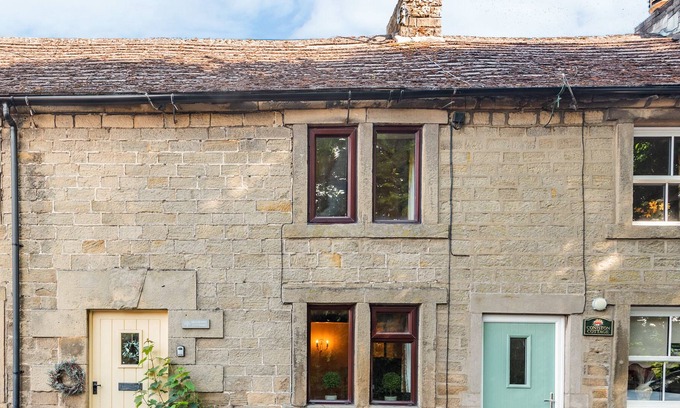 Youlgreave Cabaña | MULBERRY COTTAGE, family friendly, with open fire in Youlgreave