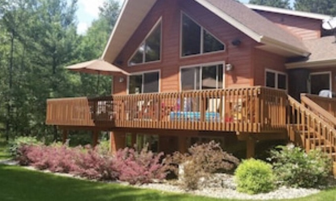 Mauston Casa | Multi-Family Vacation Home Near Castle Rock Lake & Wisconsin Dells