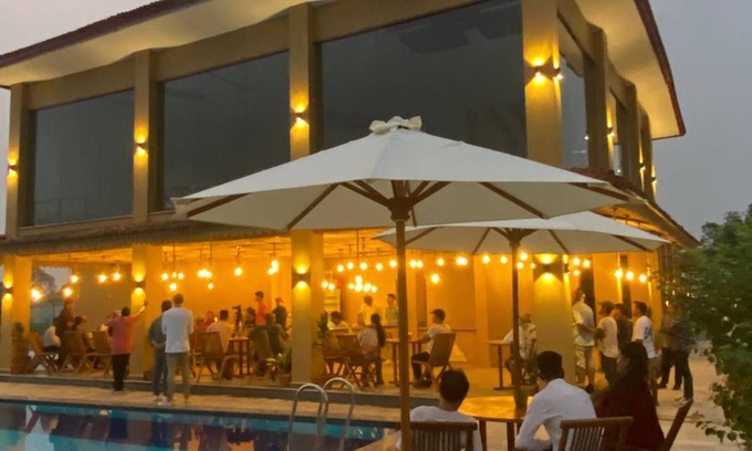 Chitwan District Complejo | Munal & Mayur Medical Wellness Retreat