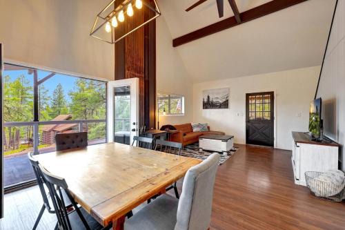 Munds Park Casa | Munds Bella Vita Luxury cabin nestled in pines