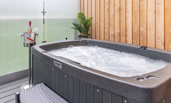 Frampton Chalet De Esquí | Muntjak Lakeside Lodge