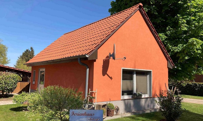 Muritz Casa | Müritz vacation at the chestnut tree in Sembzin