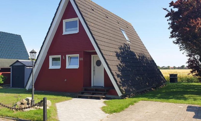 Carolinensiel Casa | Murmel 3 - Strandkorb, Wallbox, WLan, Kamin