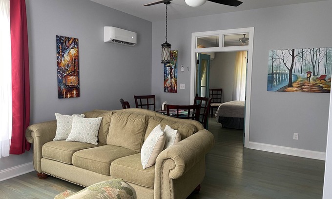 Afton Apartamento | Murphy’s Place 2-bedroom apartment near hiking skiing wineries and breweries.