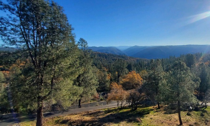 Forest Meadows Casa | Murphys Sunrise Cottage private and peaceful with breathtaking views.