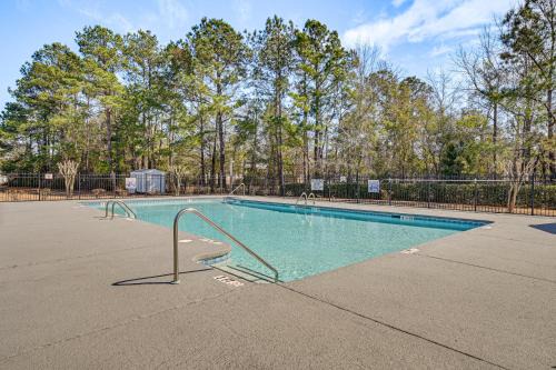 Murrells Inlet Apartamento | Murrells Inlet Condo with Pool Access, Near Beach!
