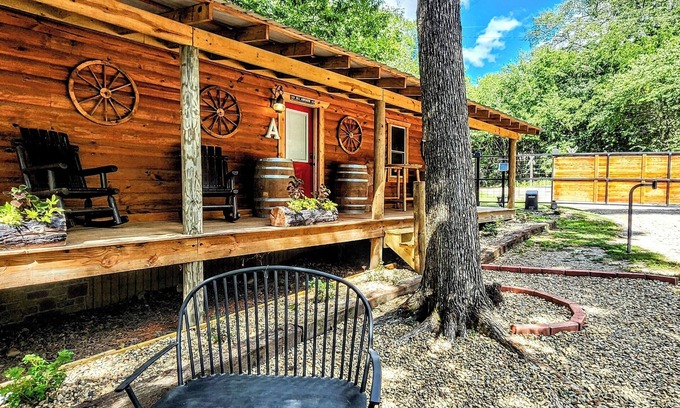 Mid America Cabina | Music Mountain Retreat Cabin A