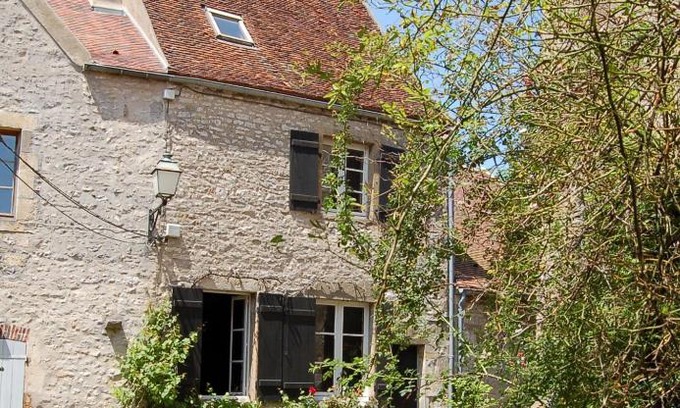 Vezelay Casa | MUSIROSA