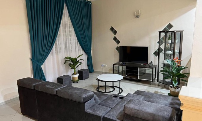 Merlimau Casa | Mutiara Villa Homestay - Comfort Away From Home