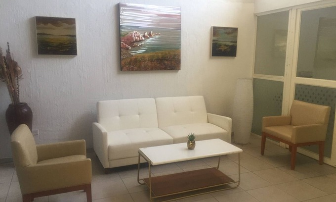 Esterito Casa | A 6 cuadras del malecón, con internet 200 MB de velocidad