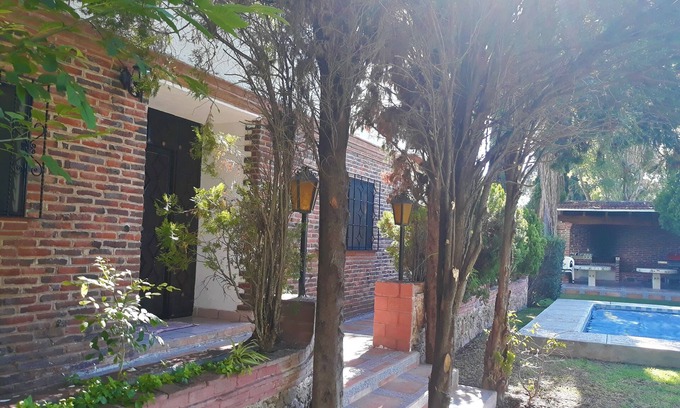 Tequisquiapan Casa | Espaciosa casa con alberca y asador en el Club de Golf Tequisquiapan