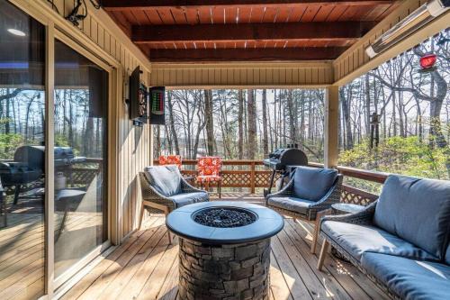 Hot Springs Village Casa | My Happy Place-Games, Lakeview, & Scenery Views