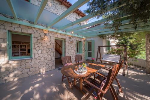 Agia Marina Casa | My Little House - Family House with Private Terrace