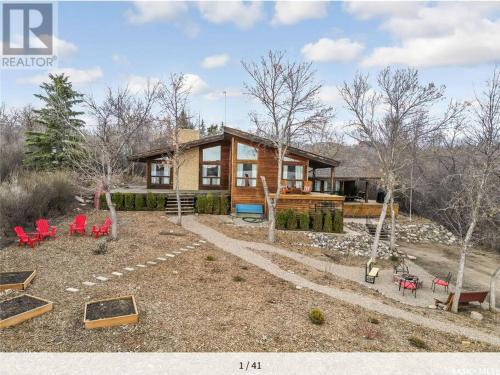 Saskatchewan Casa | My Lovely Lakeview Cottage Saskatchewan Beach 3 Bed - 2 Bath Cabin