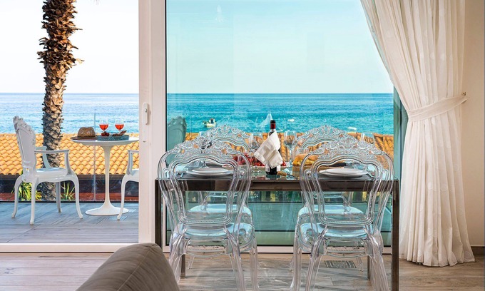 Letojanni Apartamento | My Rental Homes - Casa Light Blu with a terrace and splendid sea view in Letojann