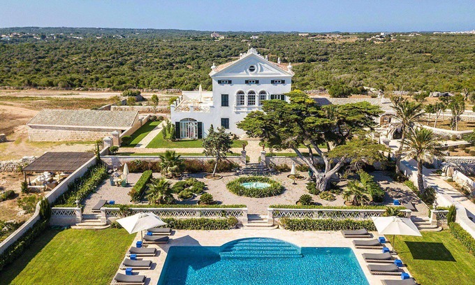 Mahón Villa | Villa en Maó con 6 habitaciones, capacidad 12