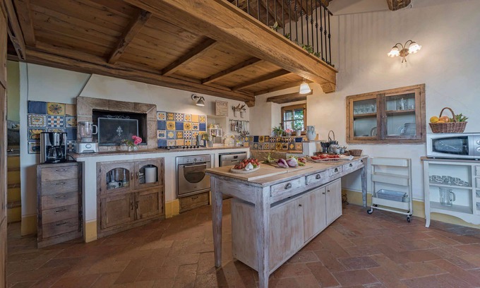 Pienza Villa | My Rental Homes - Podere il Sogno with private pool and large garden