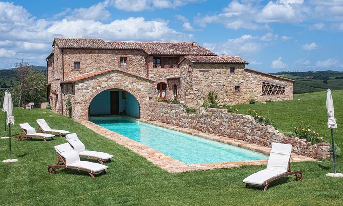 Pienza Villa | My Rental Homes - Villa Pienza with private pool and garden. Wonderful view