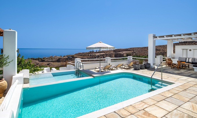 Kamari Villa | Villa en Fira con 3 habitaciones, capacidad 7