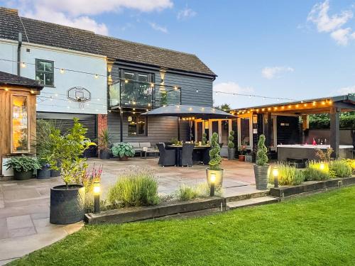 Repps with Bastwick Casa | Myrtle Cottage