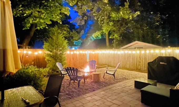 Crystal Beach Cabaña | Myrtle's Paradise: 2BD 1BA Cozy Cottage Minutes to Crystal Beach