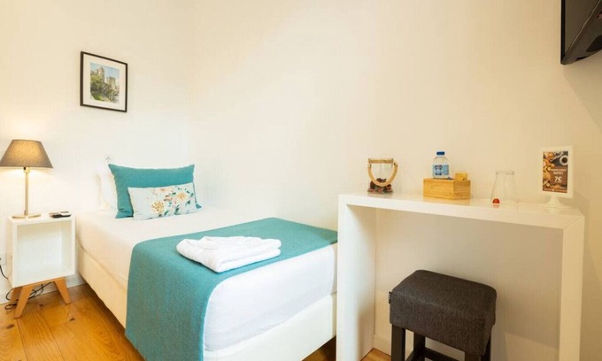 Centro / Baixa Hotel | MyStay - Porto Batalha single room with balcony