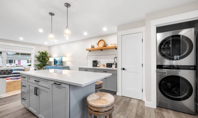 Mystic - New London Apartamento | Mystic Hilltop Haven: Close Walk to Downtown