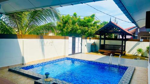 Padang Temu Villa | MZ Homestay Private Swimming Pool
