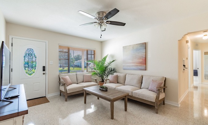 Oakford Park Casa | N HYDE PARK, UT, RIVERWALK, AMALIE, RAYMOND JAMES STADIUM, SOHO,MIDTOWN 5 STARS!
