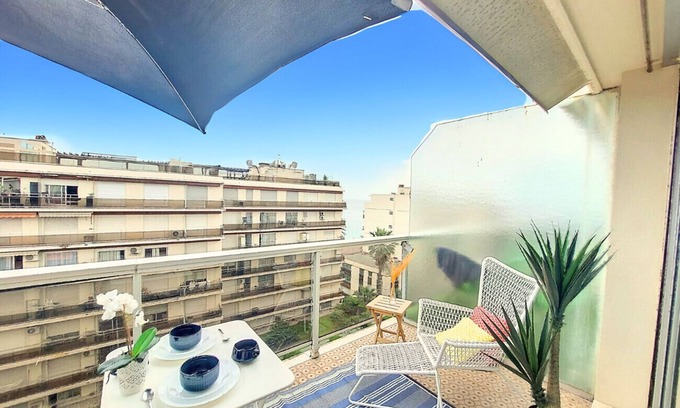 Les Baumettes Apartamento | N&J - LIFESTYLE - Balcony - Modern