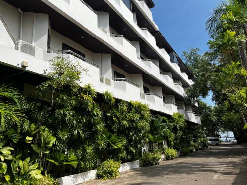 Cha-am Hotel | N.P.Place Resort&Hotel