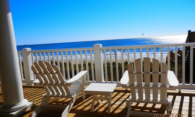 North Topsail Beach Casa | NORTE. Casa frente a la playa orientada a la familia Topsail a poca distancia de la piscina