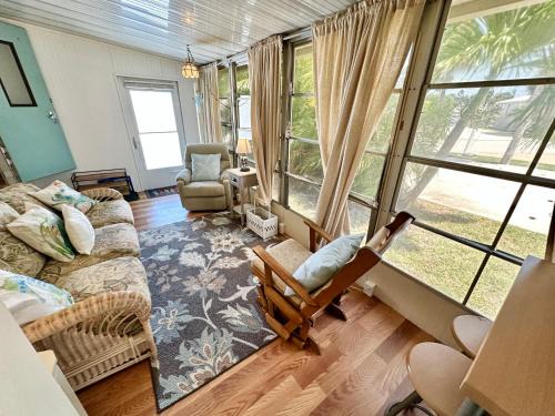 Nettles Island Casa | N1019 immaculate 2 b 1 Ba 1978 beach bungalow
