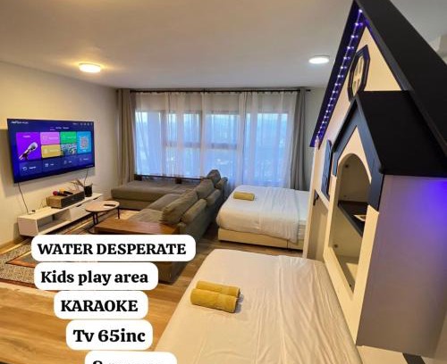 Taman Midah Apartamento | N4 3 Bed Room 4 bed 1 parking Karaoke big TV kids play room Duplax unit 9pax