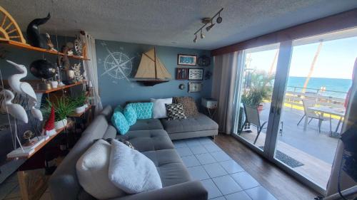 Cabezas Apartamento | NAÜTIK, Ocean Front! Great view