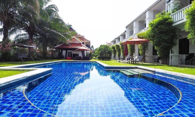 Na Chom Thian Complejo | Na Jomtien 20 BR Resort cerca de la playa para 20 personas