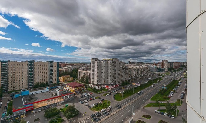 Ozero Dolgoe Apartamento | Na Komendantskom 25 Apartment