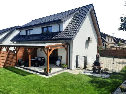gmina Parzeczew Casa | Na Skraju - Pogorzelica - Domki Rekreacyjne lokal D