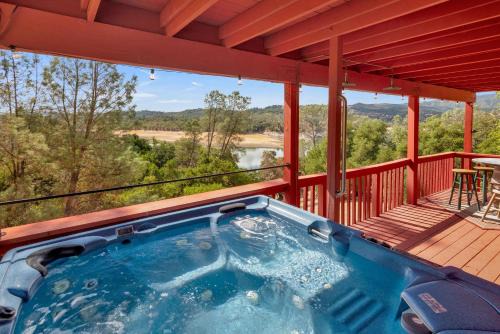 Oak Shores Casa | Naci Lakeview Retreat