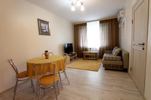 Almaty Apartamento | Nadezhda Apartments on the Nauryzbai Batyr 63