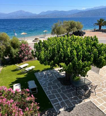 Marathias Casa | Nafpaktos PebBle Apartments in Marathias