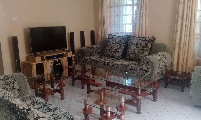 Naivasha Casa | Naivasha, Lakeview Estate Holiday Home