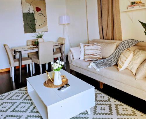 Male Apartamento | Nalahost 2BR Seaview Terrace apartment