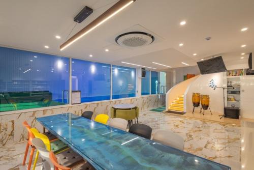 Namhae Casa | Namhae Boolgeun Noeul Pool Villa
