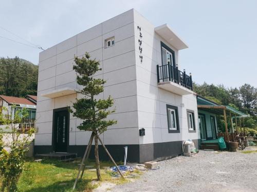 Namhae Casa | Namhae One Fine Day Private Pension