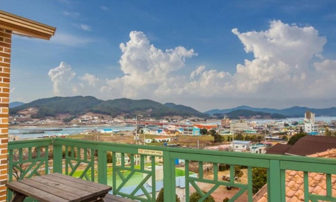 Samdong-myeon Casa | Namhae Rising Sun Landscape Pension
