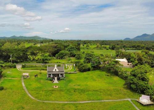Buck Estate Casa | Nami Carolina, Your Weekend Home near Tagaytay